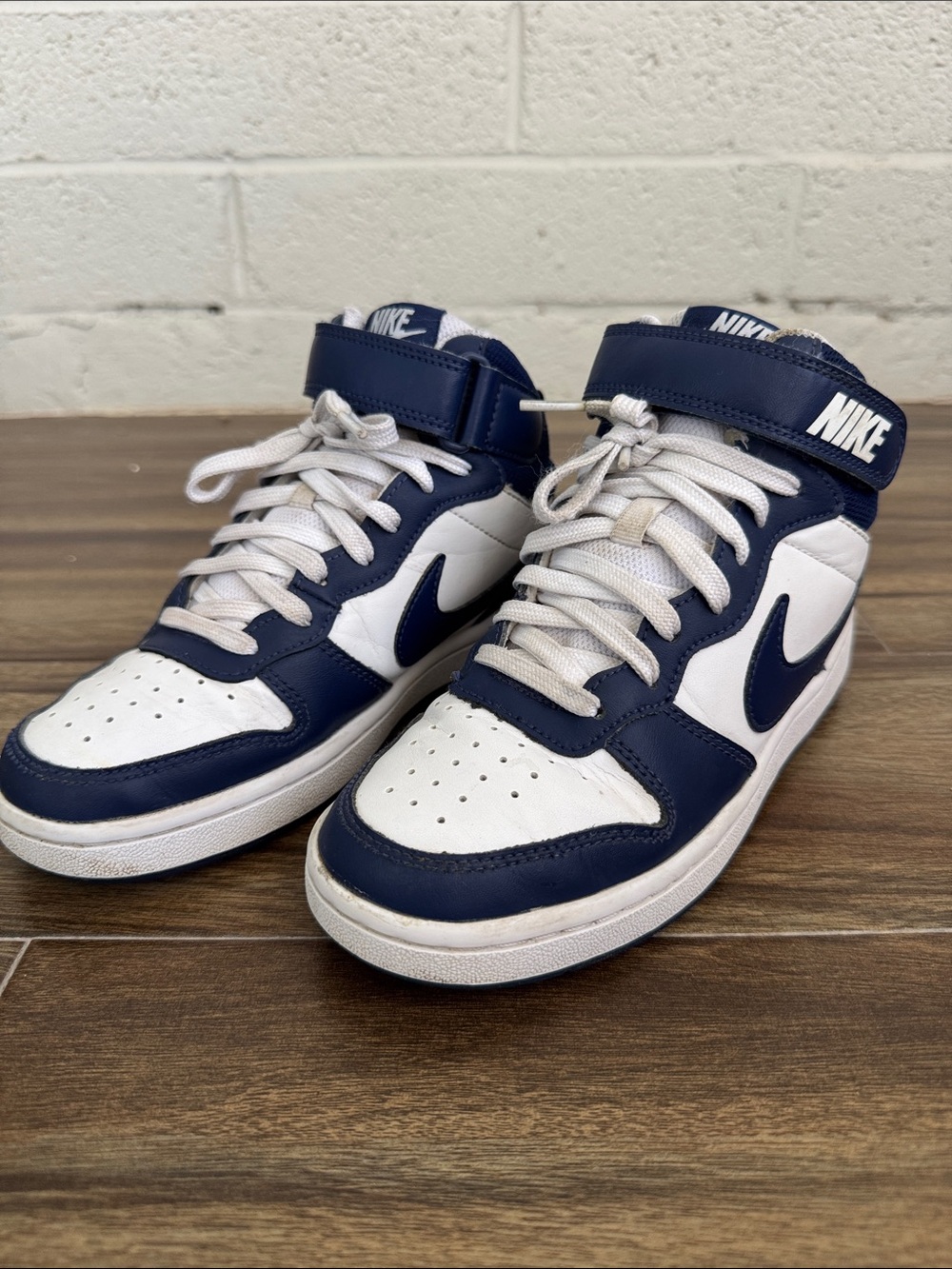 Nike Court Borough Mid 2 Sneakers Big Kids 3.5